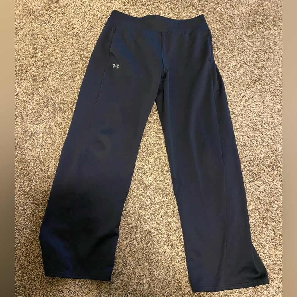 Medium Black Under Armour Pants